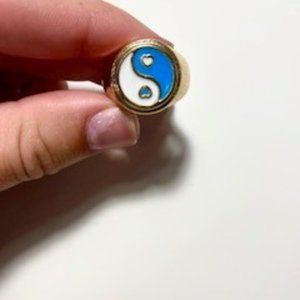 Blue Ying Yang Gold Ring